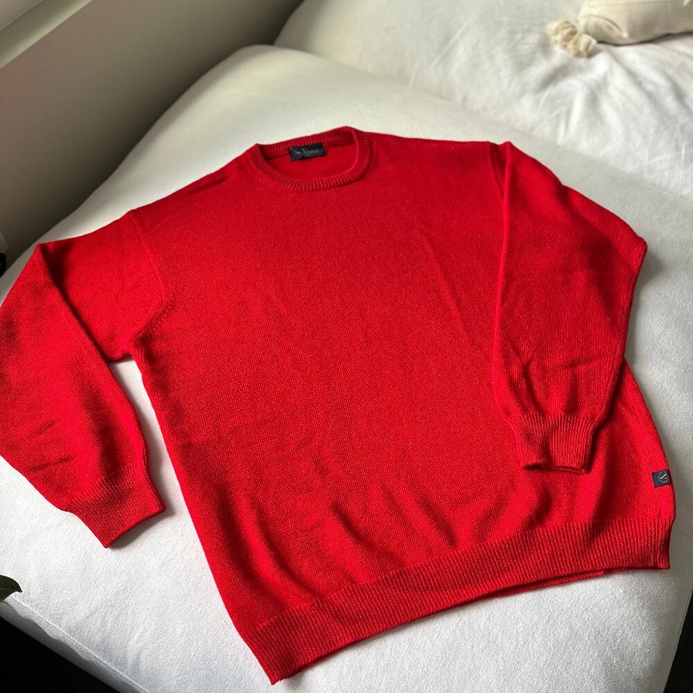 Valentino Luxury: Classic Red Wool Sweater
